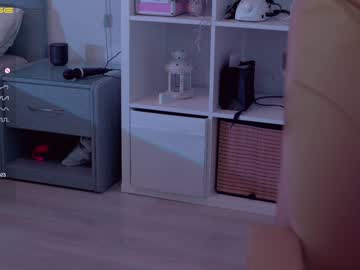 webcam girl mia_milagros live cam image #306260