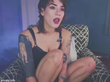 webcam girl aynmarie live cam image #5185724