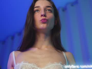 webcam girl angels_kiss live cam image #1288274