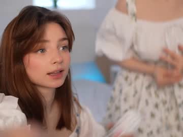 webcam girl floret_joy live cam image #6862258