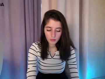 webcam girl kate_lewis live cam image #2861137
