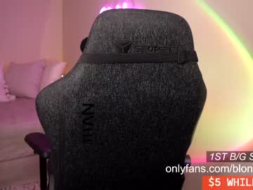 webcam girl blondiekayy live cam image #2881025
