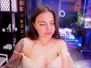 webcam girl alma_pearl live cam image #4667659