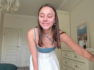 webcam girl eleonora_linn live cam image #2541089
