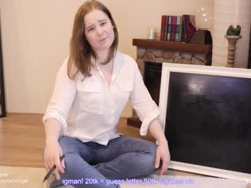 webcam girl in_tune live cam image #4548422