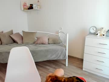 webcam girl jul_jul_jul live cam image #4937160