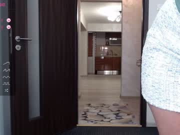 webcam girl carmela_fox live cam image #5894610