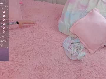 webcam girl little_effy18 live cam image #5984312