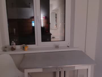 webcam girl bitter_moon live cam image #6915777