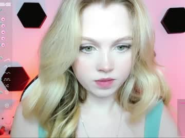 webcam girl small_blondee live cam image #4050653
