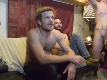 webcam man hollandhousestudios live cam image #1096210
