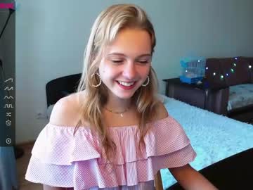 webcam girl shy_mirabel live cam image #2721785