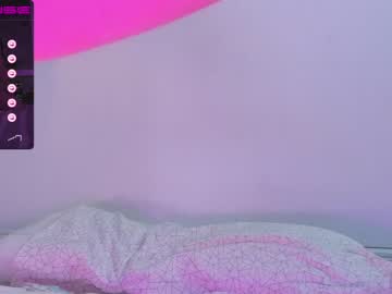 webcam girl lucie_beltran live cam image #4442865