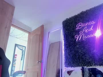 webcam couple bianca_and_maxwell live cam image #6061631