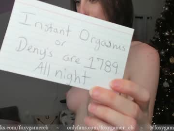 webcam girl foxy_gamer live cam image #945952