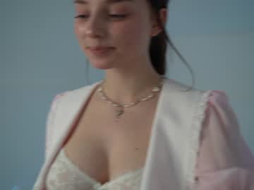 webcam girl floret_joy live cam image #5528047