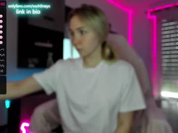 webcam girl xxxhoneyxx live cam image #4437953