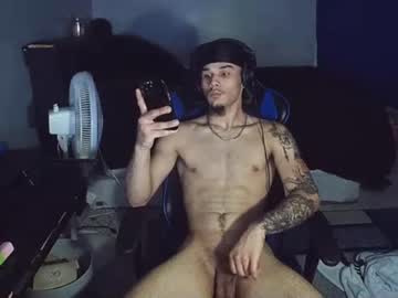 webcam man kylewhitedgs live cam image #3156157