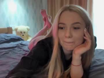 webcam girl meryfoxxx live cam image #3838599