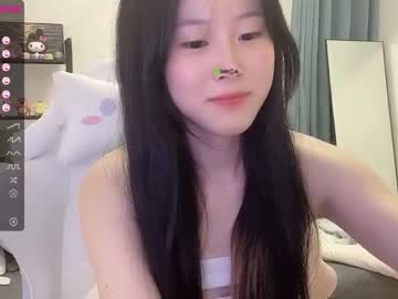 webcam girl kayla2002 live cam image #2405743