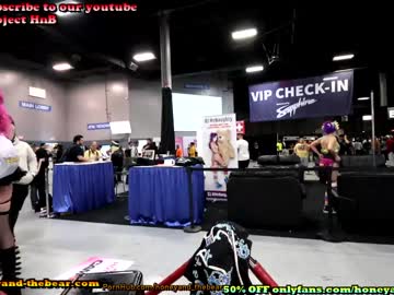 webcam couple honeyand_thebear live cam image #2981589