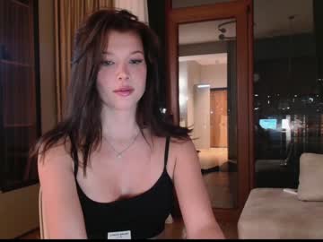 webcam girl bitter_moon live cam image #6020024