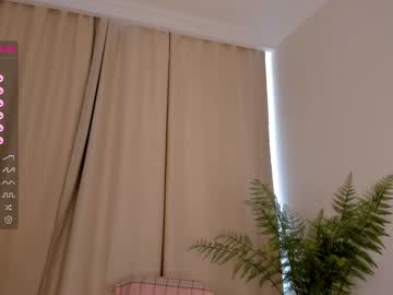 webcam girl juliepenningtona live cam image #4879667