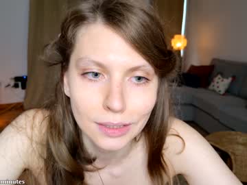 webcam girl giveyouelevenminutes live cam image #5155239