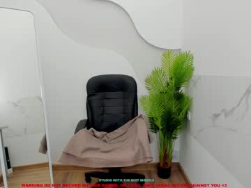 webcam girl leila_coy live cam image #689446