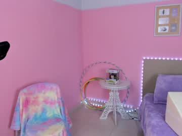 webcam girl little_effy18 live cam image #2551931