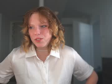 webcam girl crimsonxrapture live cam image #1286305