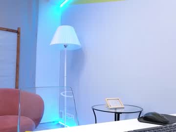 webcam girl lovlybambi live cam image #6318072