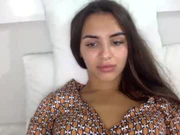 webcam girl camelia_caramel_ live cam image #1935195