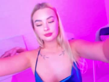 webcam girl 8a8y_nura live cam image #1348581