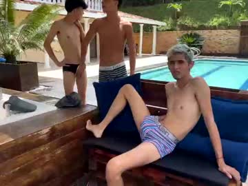 webcam man frat_house live cam image #1228533
