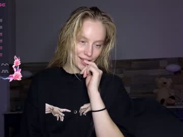 webcam girl callme_star live cam image #6991558