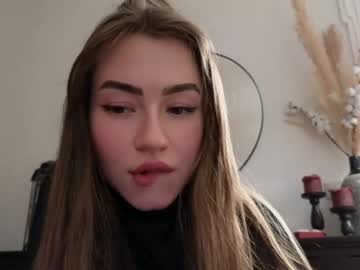 webcam girl strawberryjamx live cam image #6047758