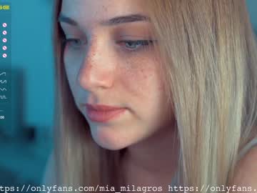 webcam girl mia_milagros live cam image #593155