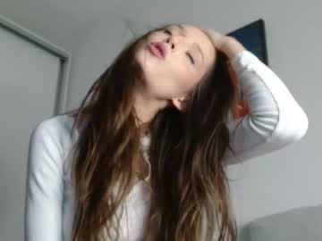 webcam girl isia_slay live cam image #2405781