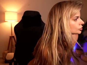 webcam girl blondiekayy live cam image #1360165