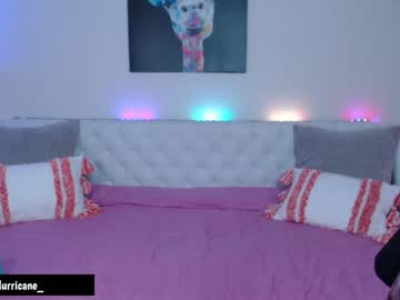 webcam girl holihurricane live cam image #2395694