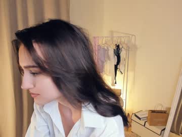 webcam girl alice_caprrice live cam image #5013688