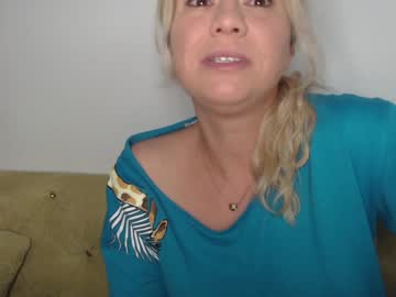 webcam girl kiradivine live cam image #3001476