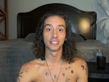 webcam man makingmoans live cam image #4812262