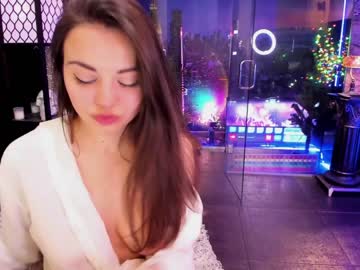 webcam girl alma_pearl live cam image #4165059