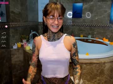 webcam girl nickyneck live cam image #436962