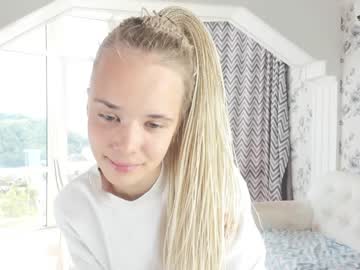 webcam girl infinite_reality live cam image #1801993