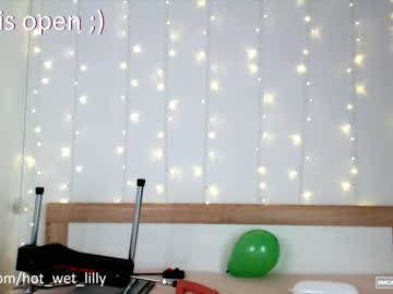 webcam girl hot_wet_lilly live cam image #3297932