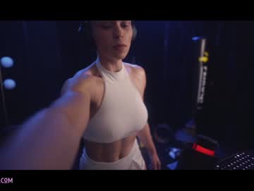 webcam girl lucieoude_ live cam image #2165077