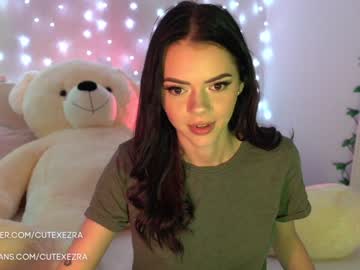 webcam girl ezra live cam image #1417941